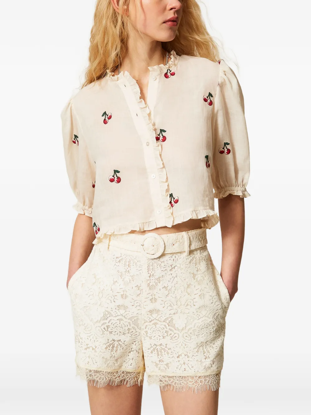 TWINSET Shorts met riem en kant Beige
