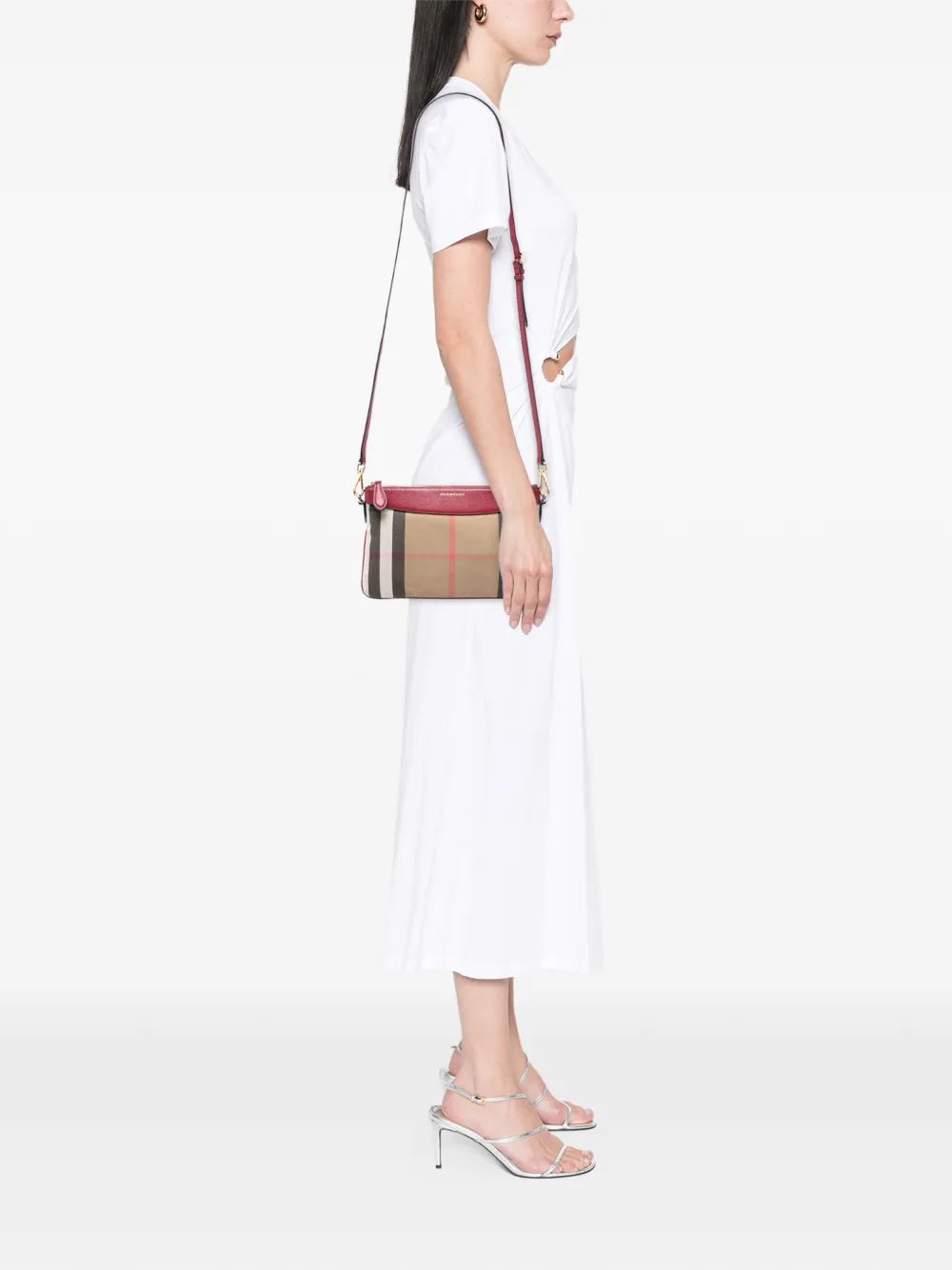 Pre-owned Burberry 2000-2017 House Check Canvas Derby Peyton Crossbody Bag In Brown