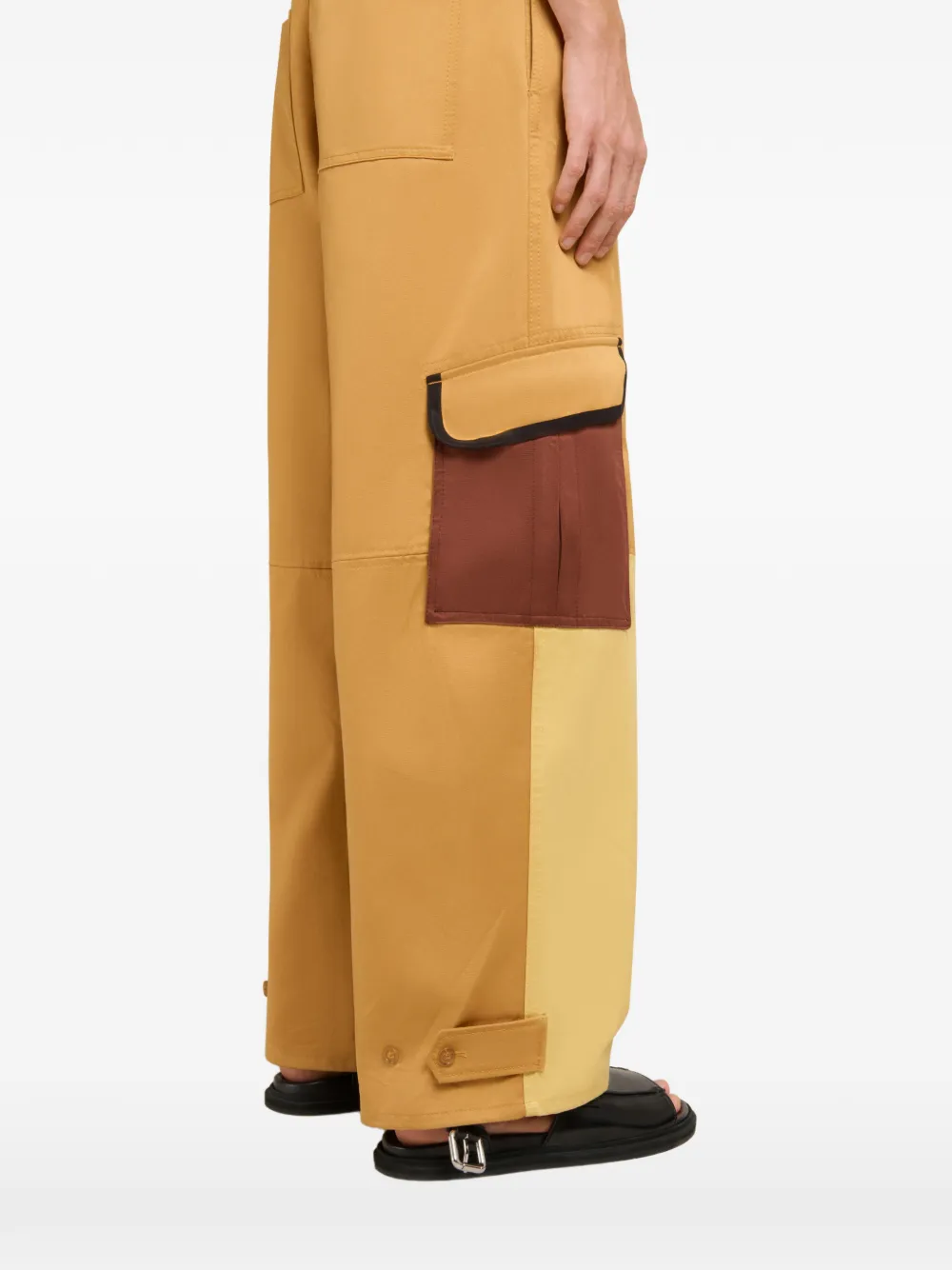 Marni Cargo broek met colourblocking Geel
