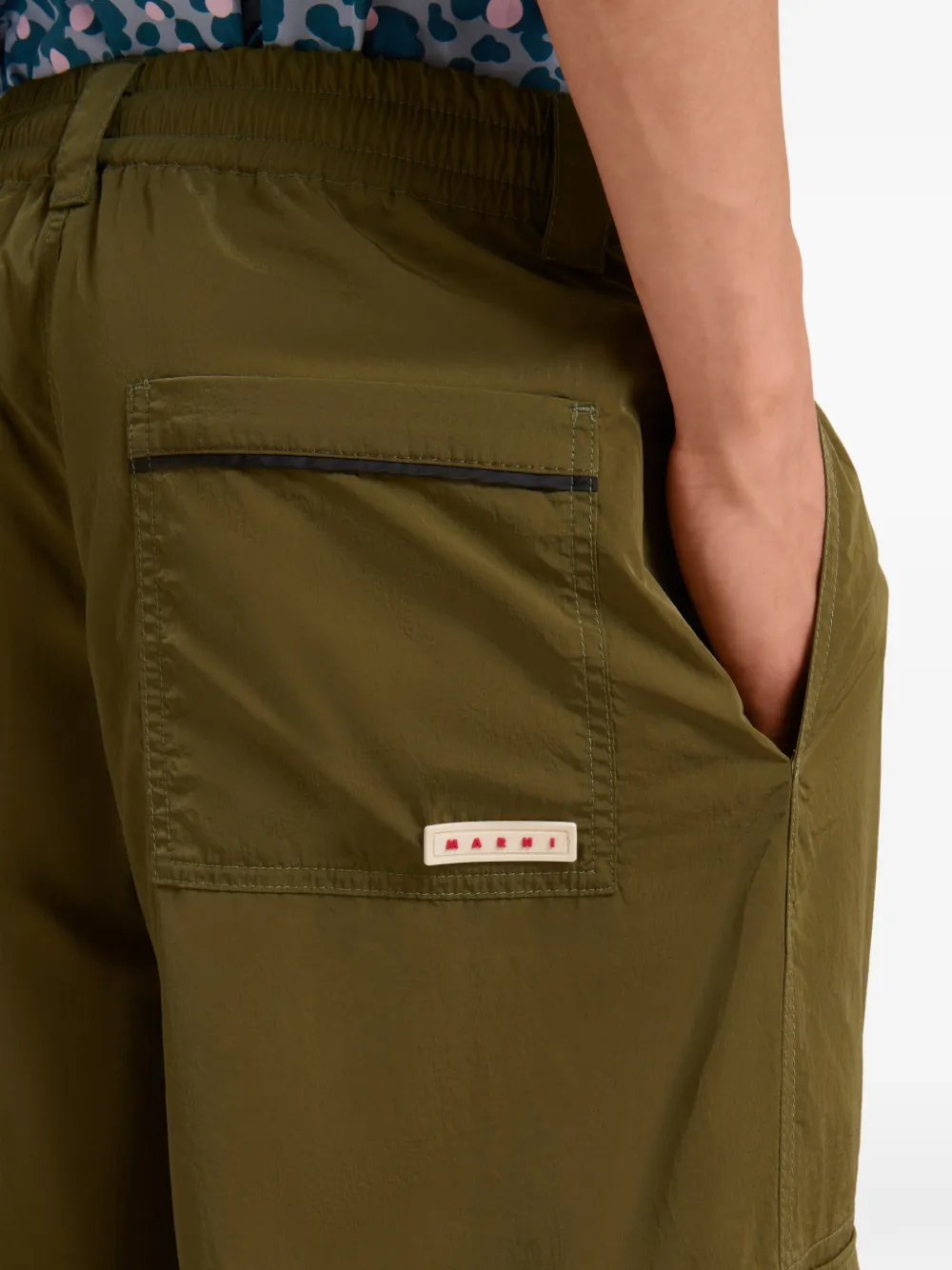 Marni Broek met riemlussen en zak Groen