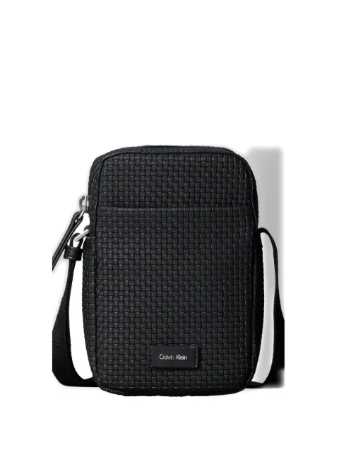 Calvin Klein logo-patch messenger bag