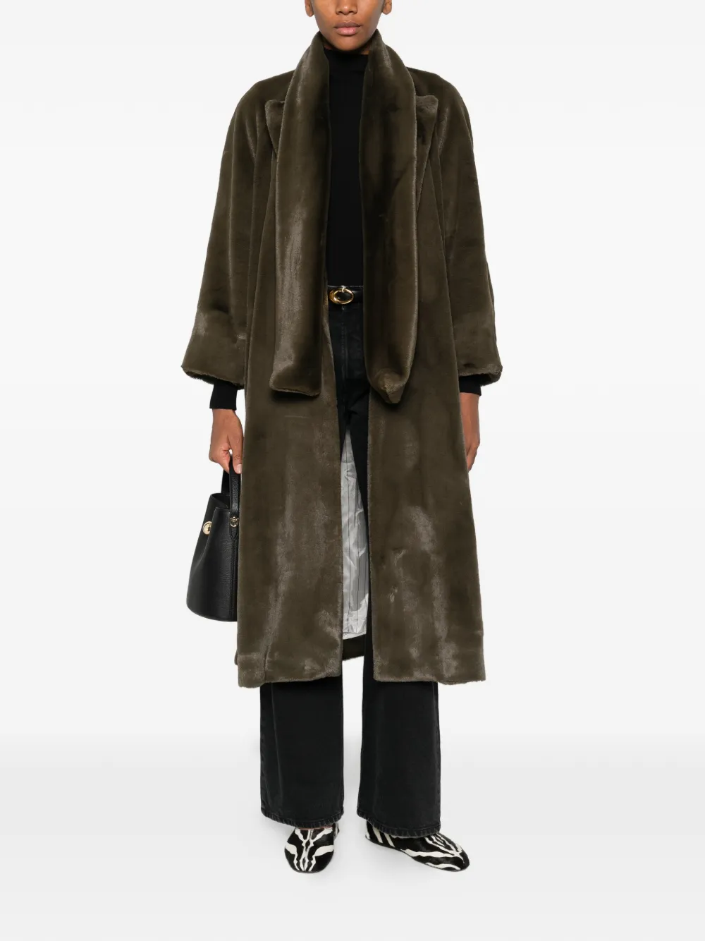 Parlor abrigo de pelo artificial con detalle de bufanda | Abrigos de pelo artificial | Image 2