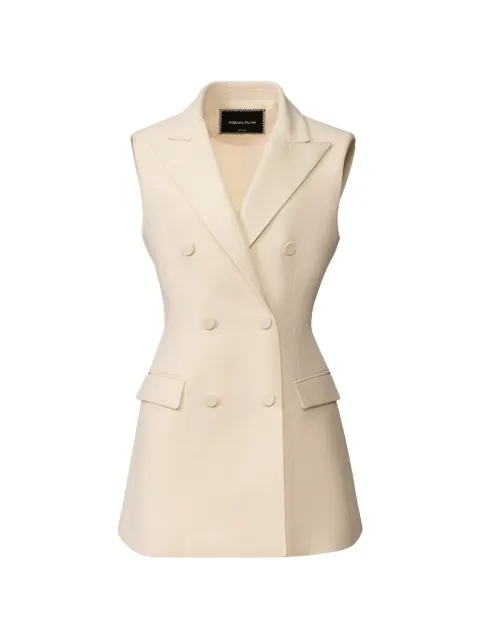 Fabiana Filippi chamarra con doble botonadura