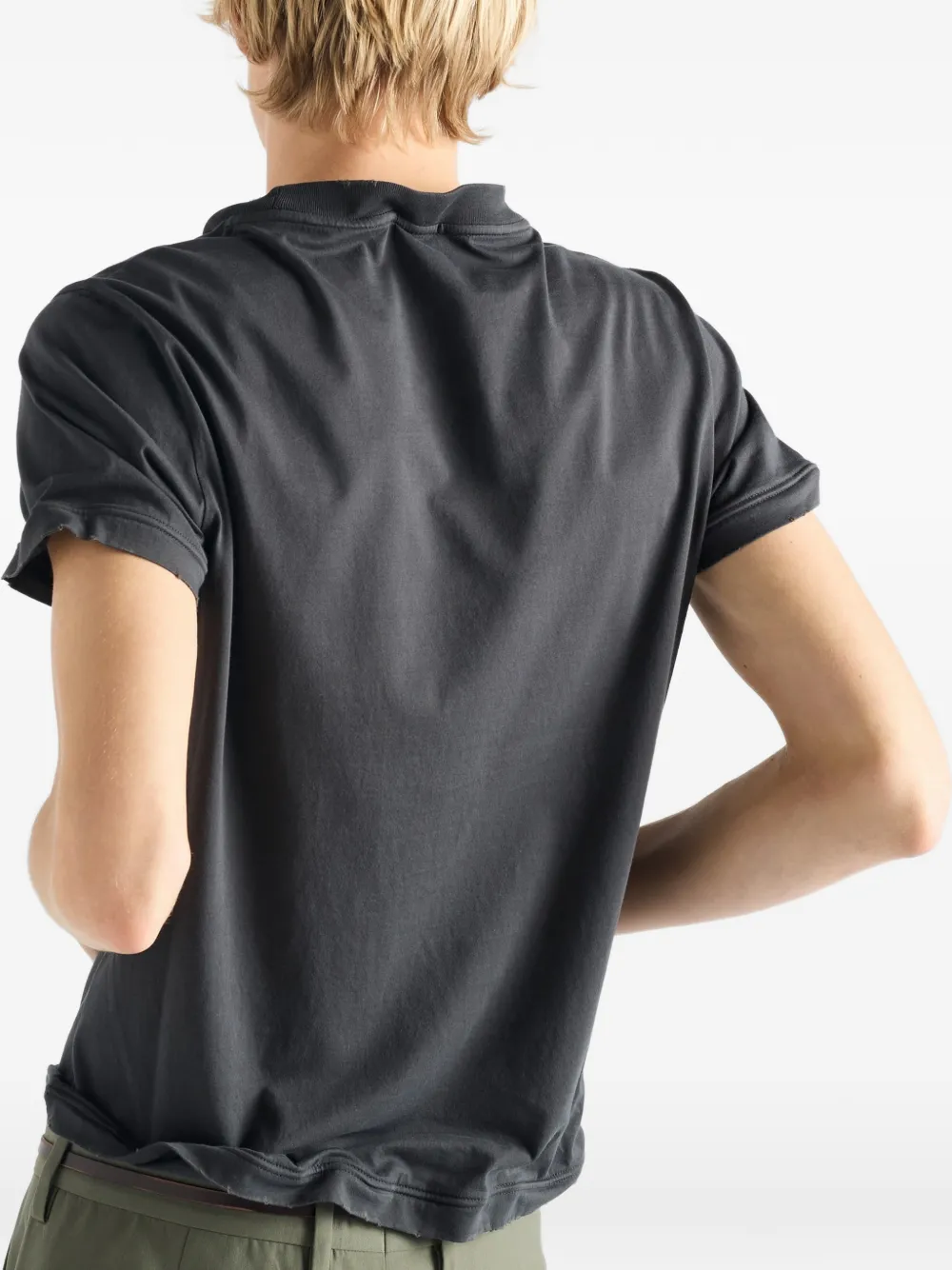 Prada T-shirt met triangel detail en korte mouwen Grijs