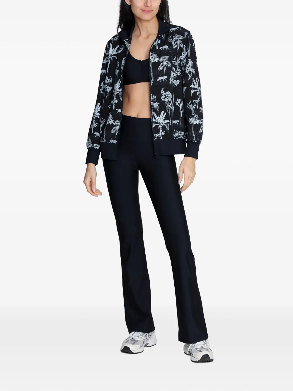 Lygia & Nanny Flare performance leggings | Leggings | Image 2