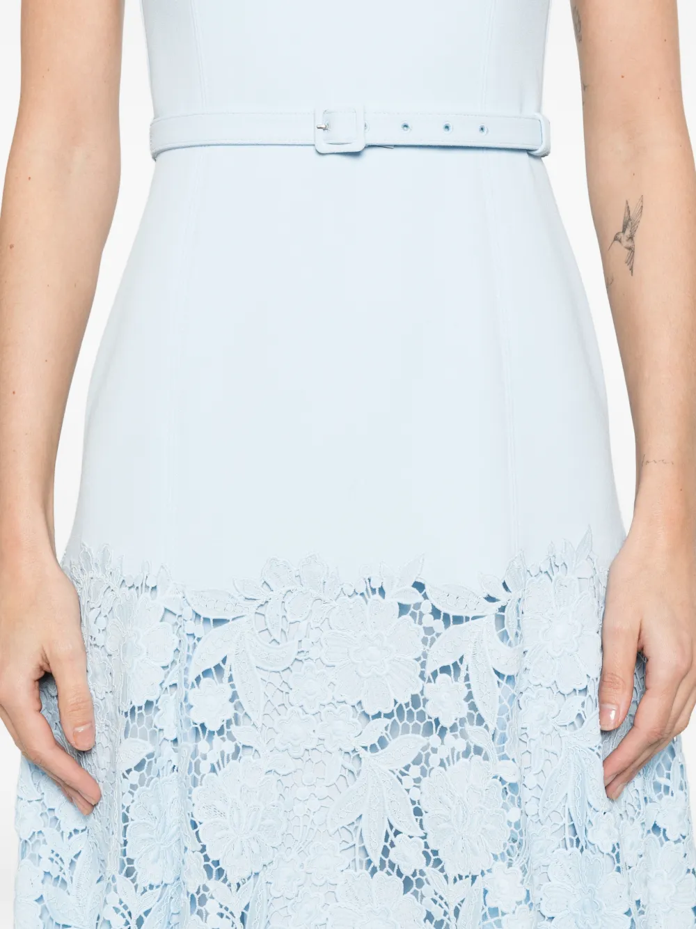 Self-Portrait Midi-jurk met ceintuur en kant Blauw