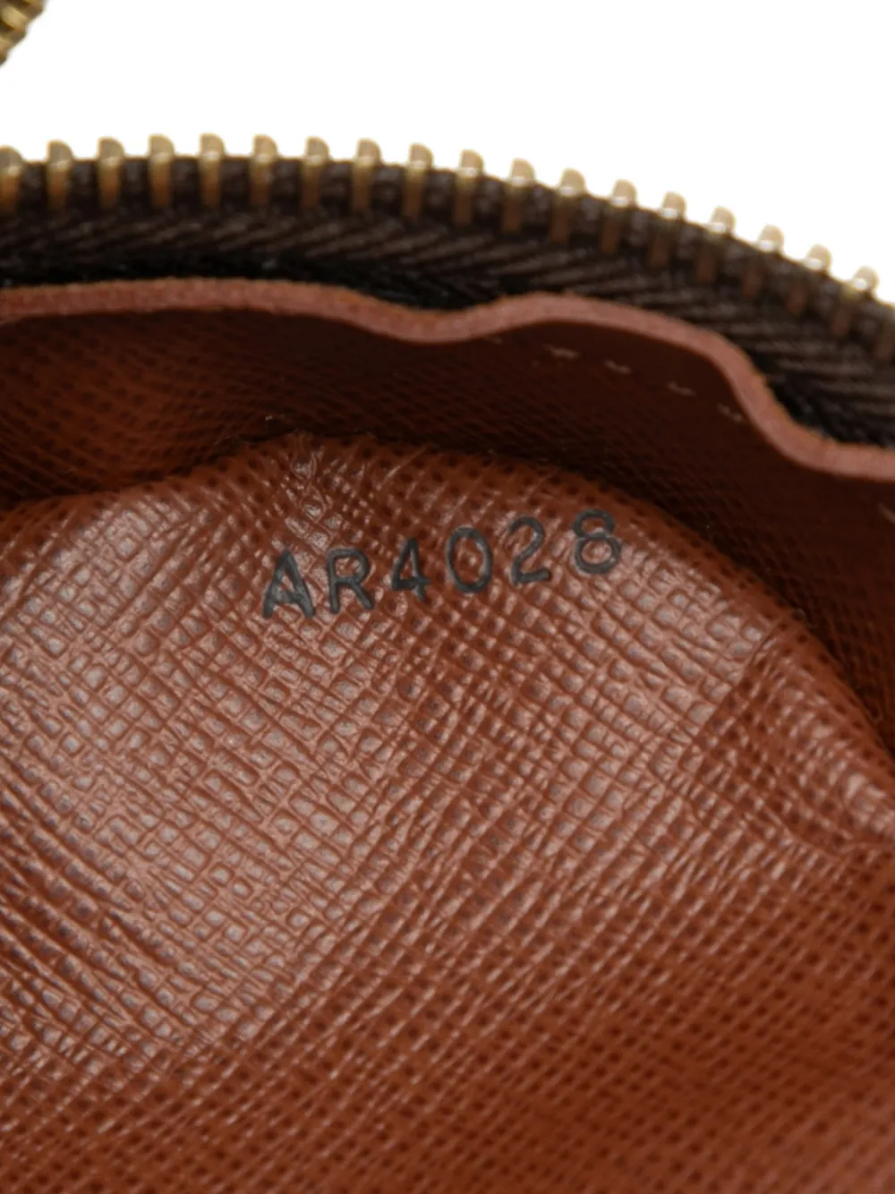 Pre-owned Louis Vuitton 2008 Monogram Nil Crossbody Bag In Brown