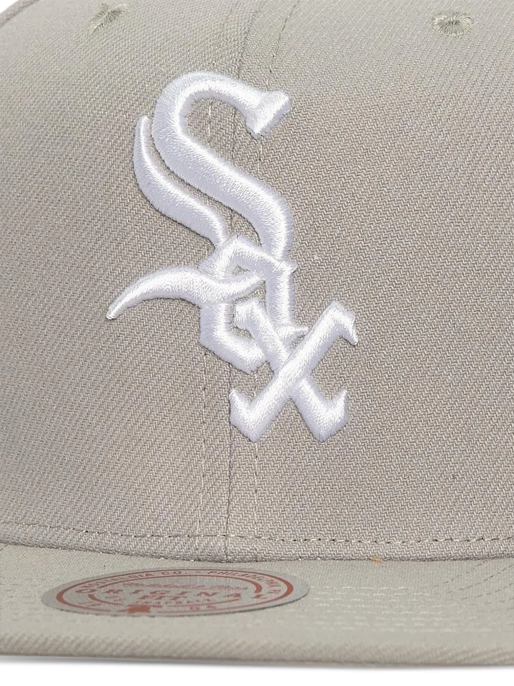 Mitchell & Ness Chicago White Sox team-logo snapback baseball cap | Image 2
