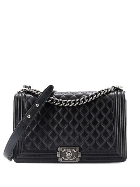 CHANEL Pre-Owned bolsa de hombro Boy Flap mediana de piel de becerro capitonada