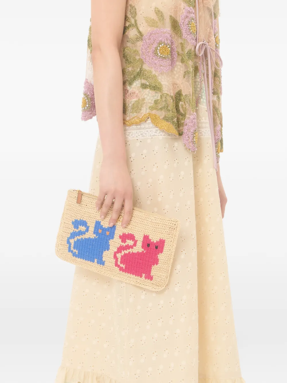 Valentino Garavani Raffiachat raffia clutch met borduurwerk Beige