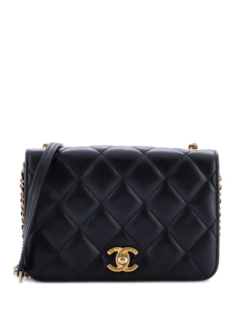 CHANEL Pre-Owned bolsa crossbody CC Side Chain Full Flap Bag Quilted Calfskin pequeña