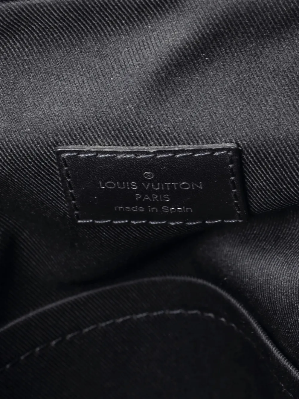 Pre-owned Louis Vuitton Avenue Sling Bag Damier Graphite Crossbody Bag In Black