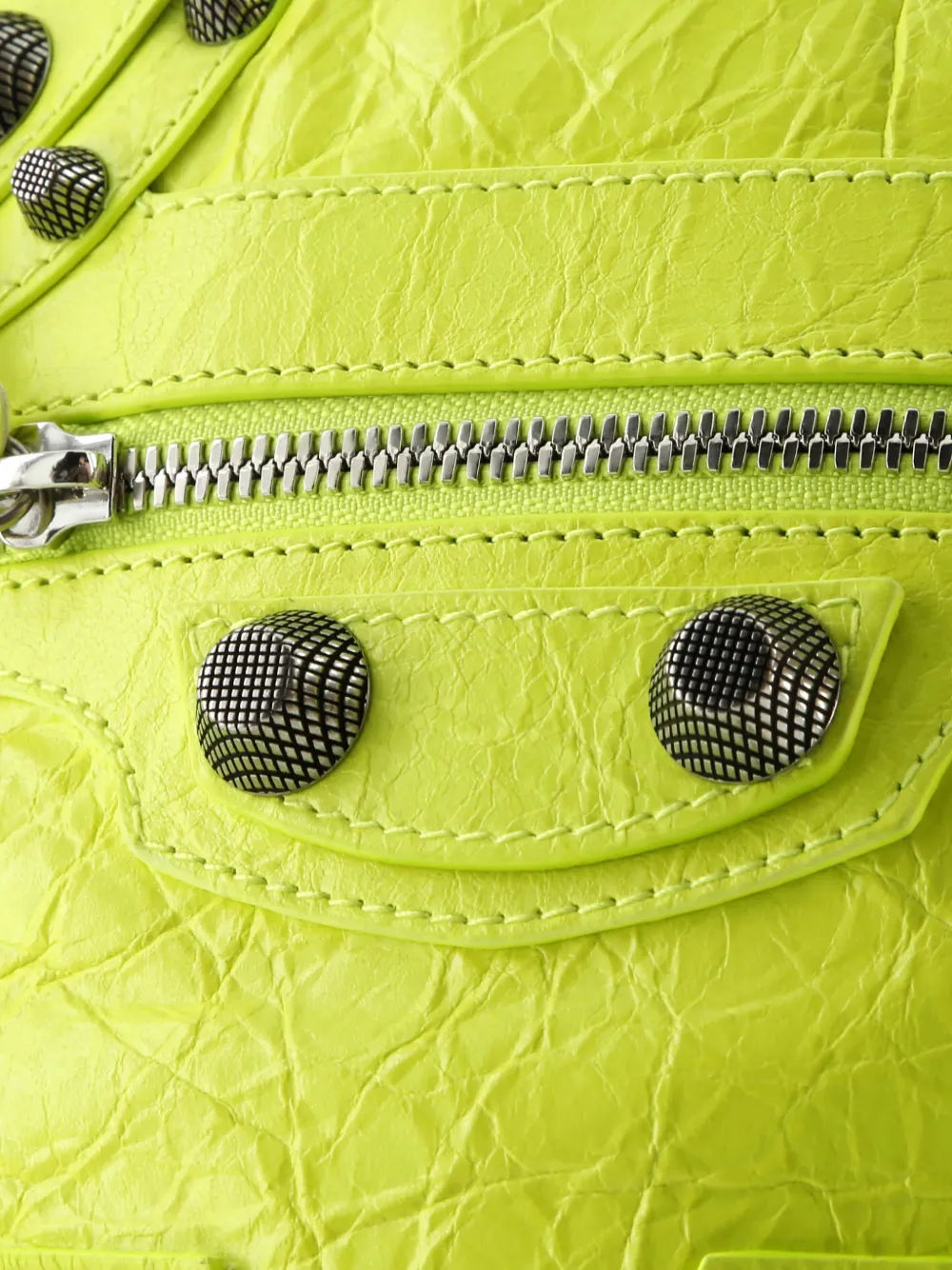 Pre-owned Balenciaga Le Cagole Giant Studs Leather Crossbody Bag In Green