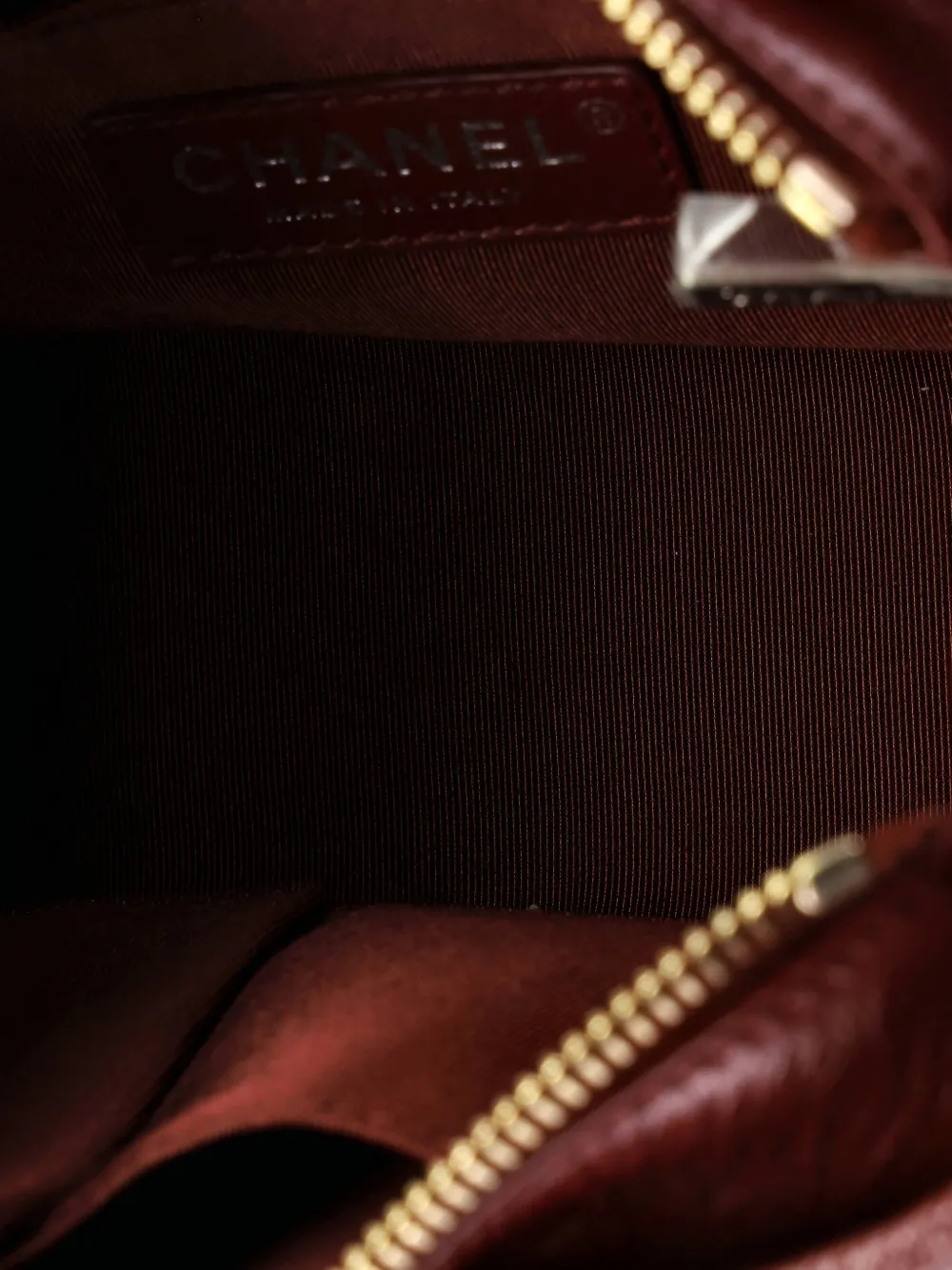 CHANEL Pre-owned Gabrielle Printed Knit Fabric And Leather Small Hobo Bag In Red