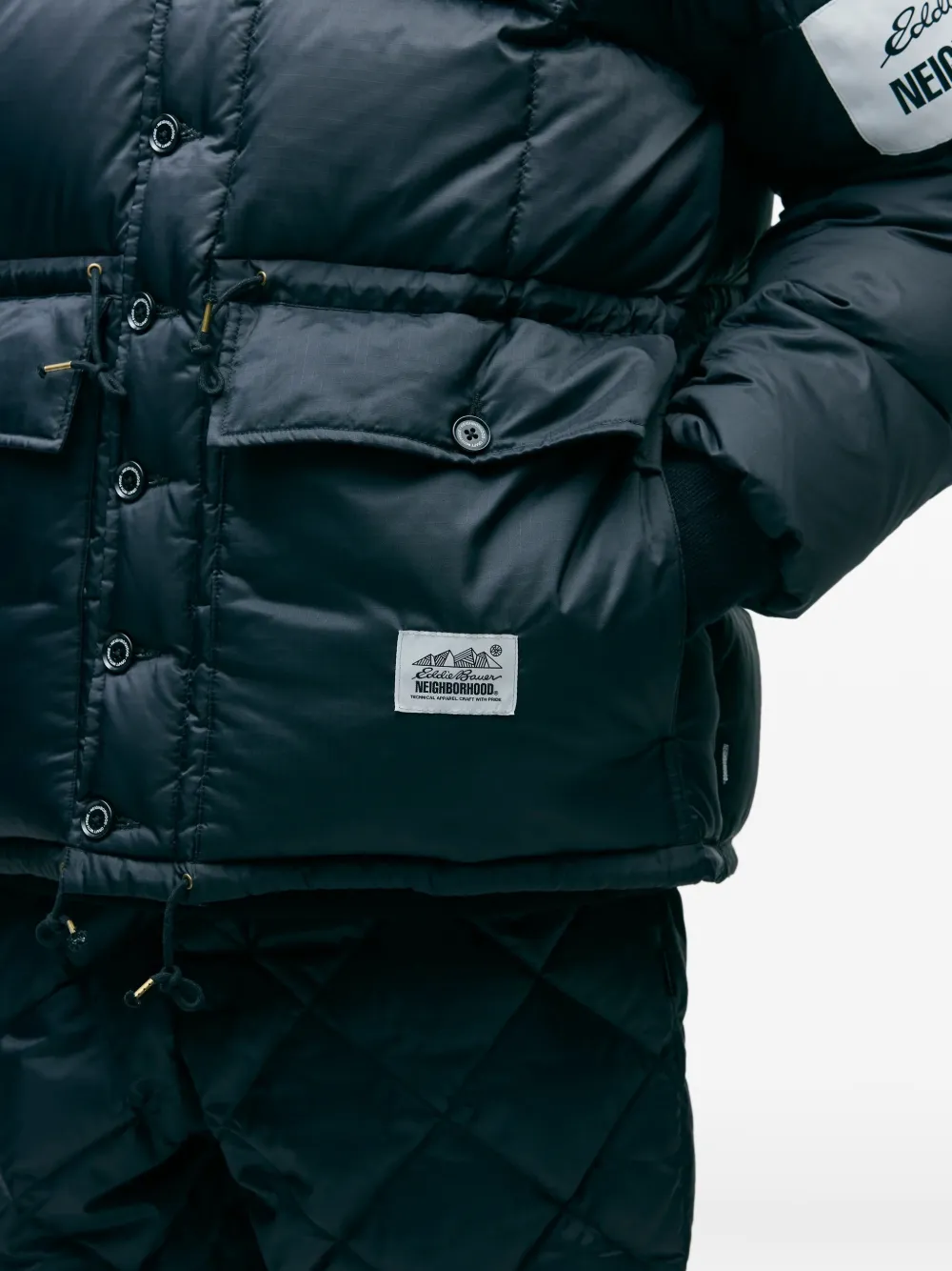 Neighborhood x Eddie Bauer Karakoram donsjack Zwart