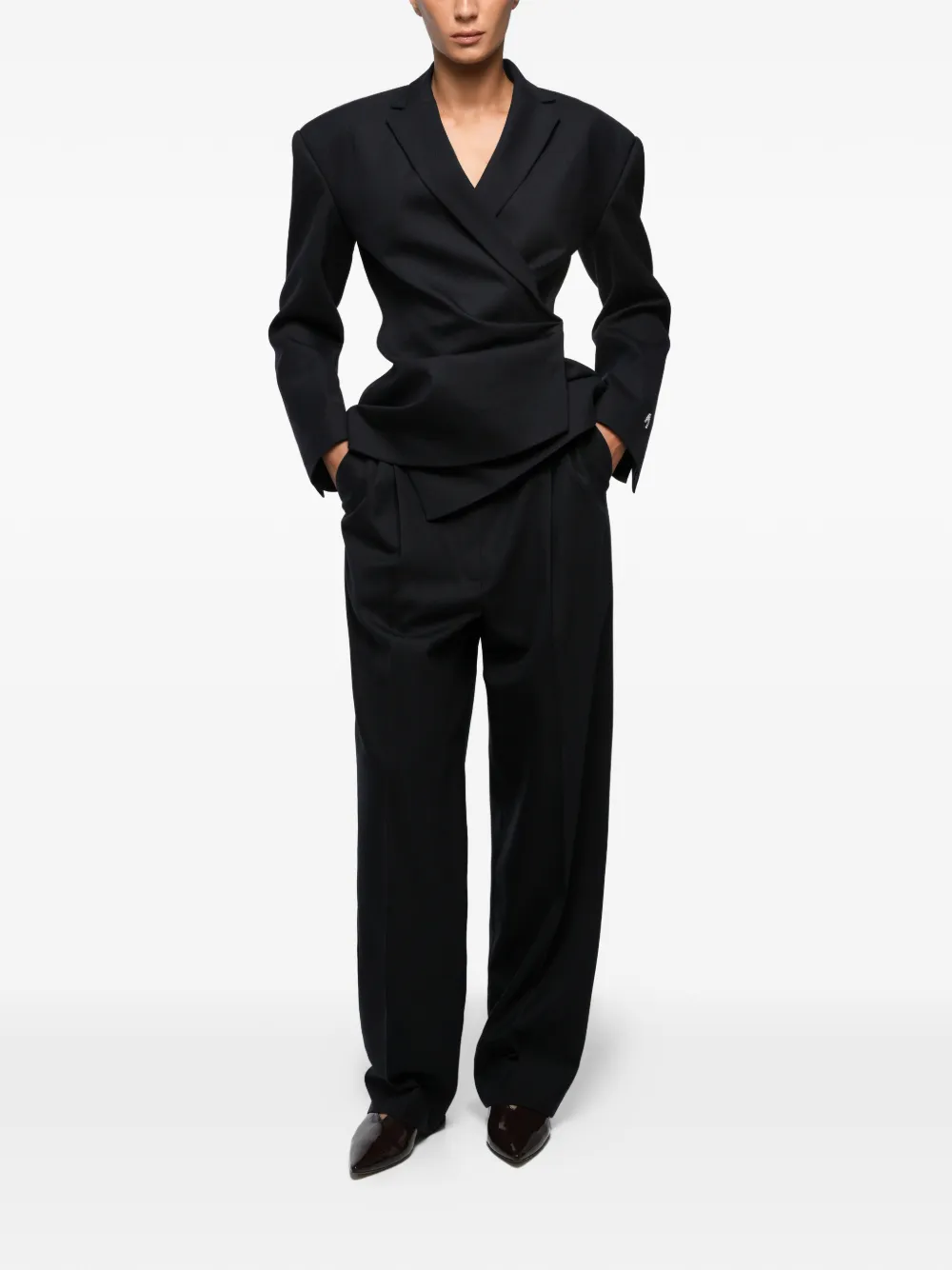 ANOUKI pressed-crease trousers - Blauw