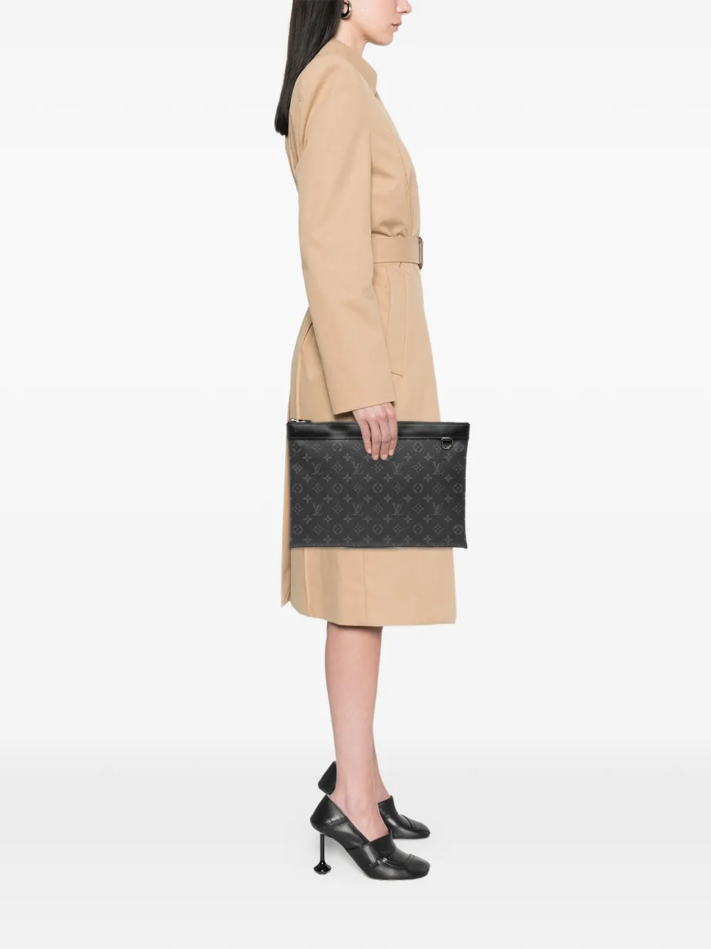 Louis Vuitton Pre-Owned 2020 Monogram Eclipse Discovery Pochette GM clutch bag | Pre-Owned | Image 2