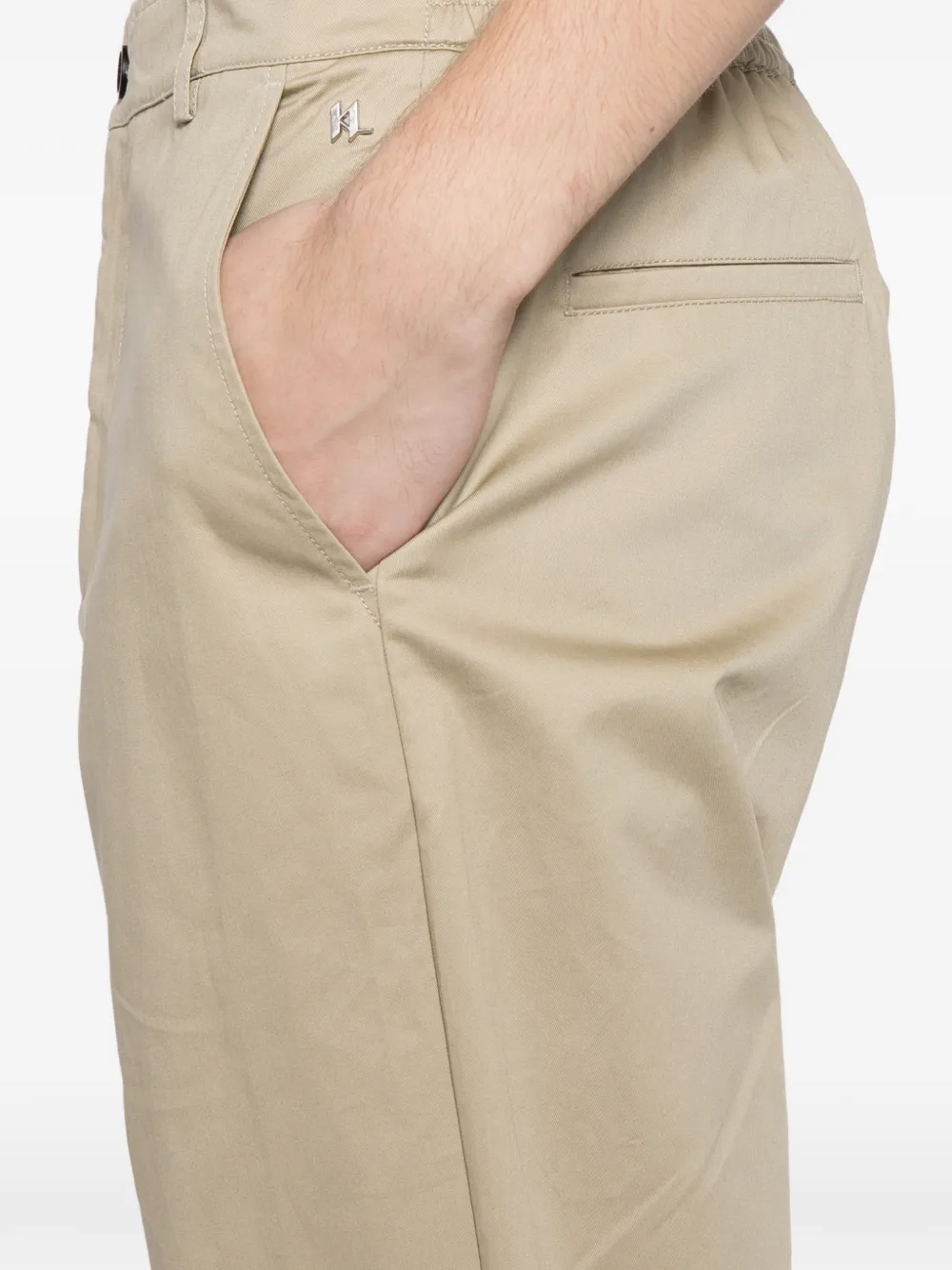 Karl Lagerfeld Chino met logoplakkaat Beige