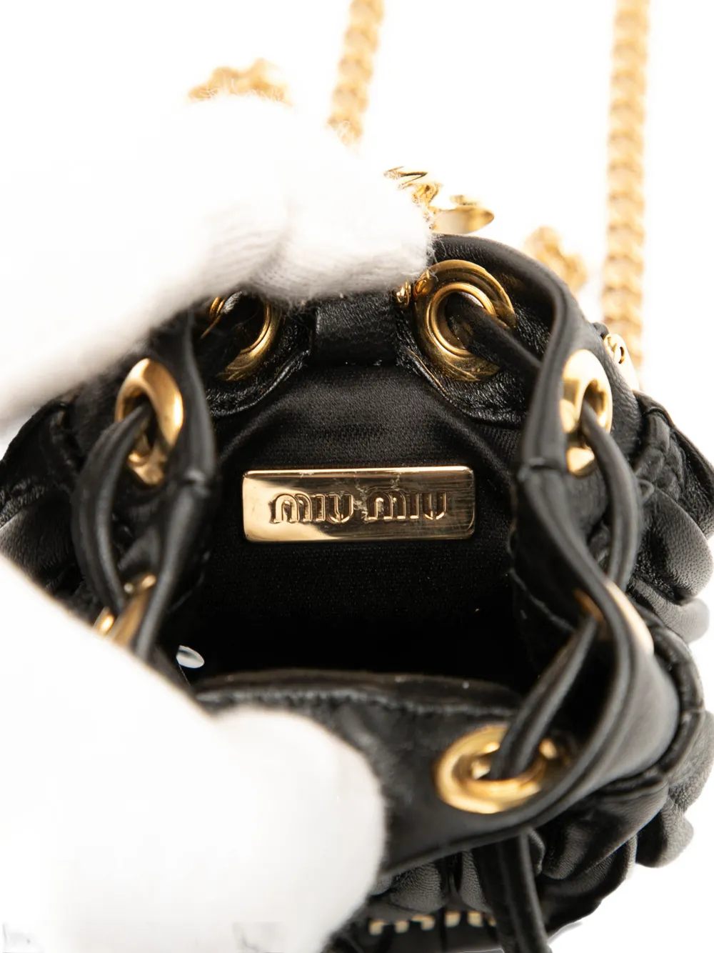 Miu Miu Pre-Owned 2000-2025 Mini Matelasse Nappa bucket bag | Pre-Owned | Image 2