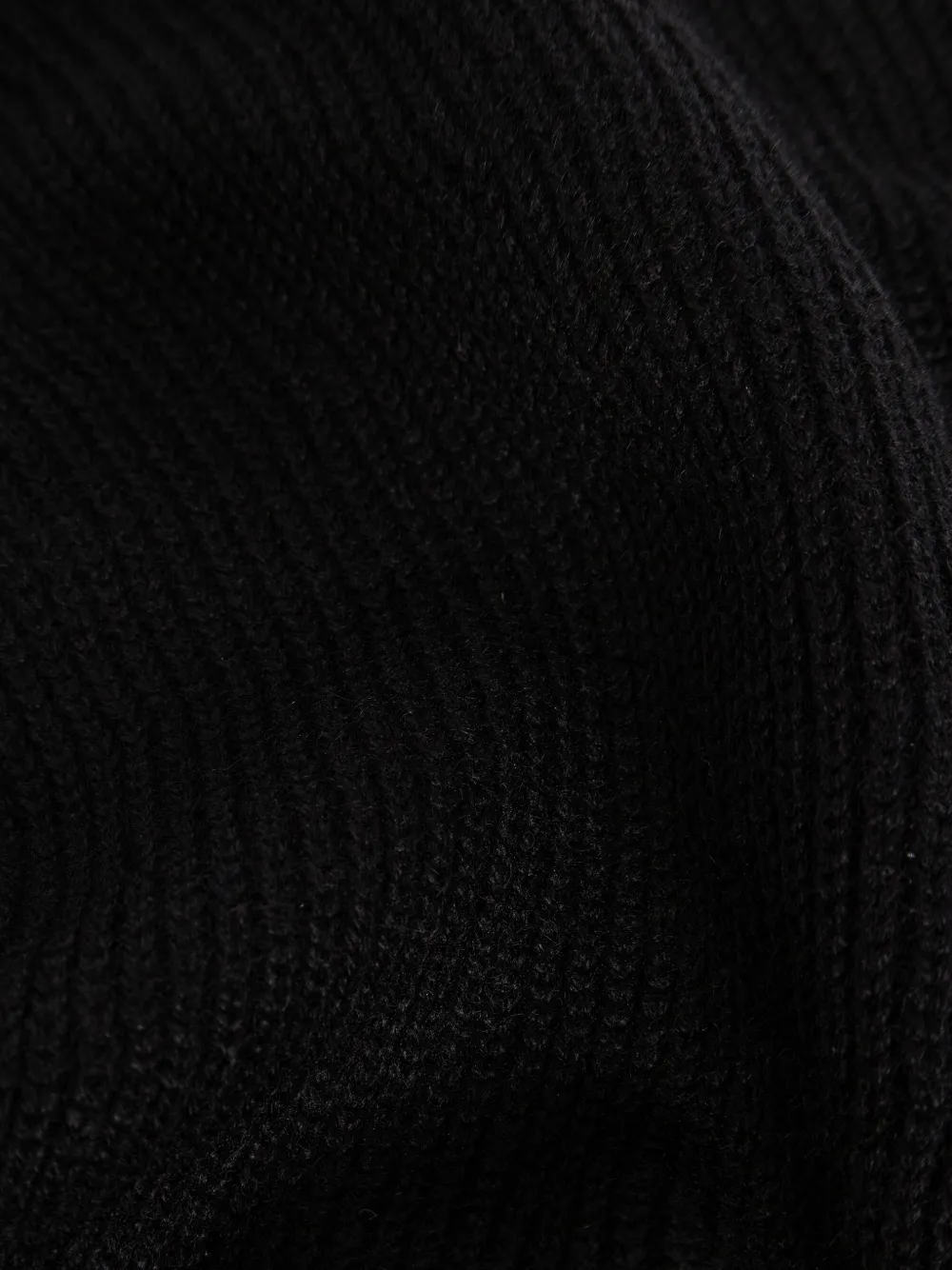 Issey Miyake Ribbed Scarf In Black
