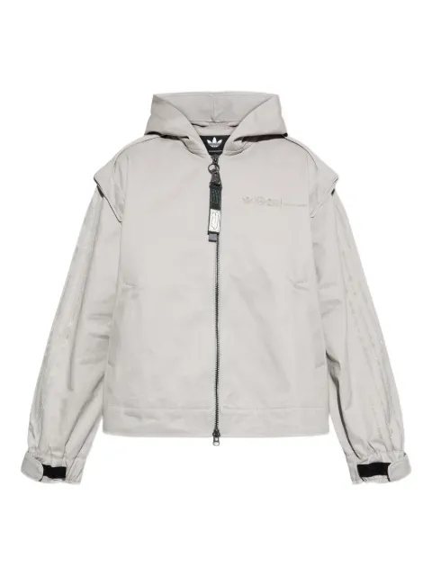 adidas chamarra AMG Petronas Formula 1 en colaboración con Bad Bunny en colaboración con Mercedes