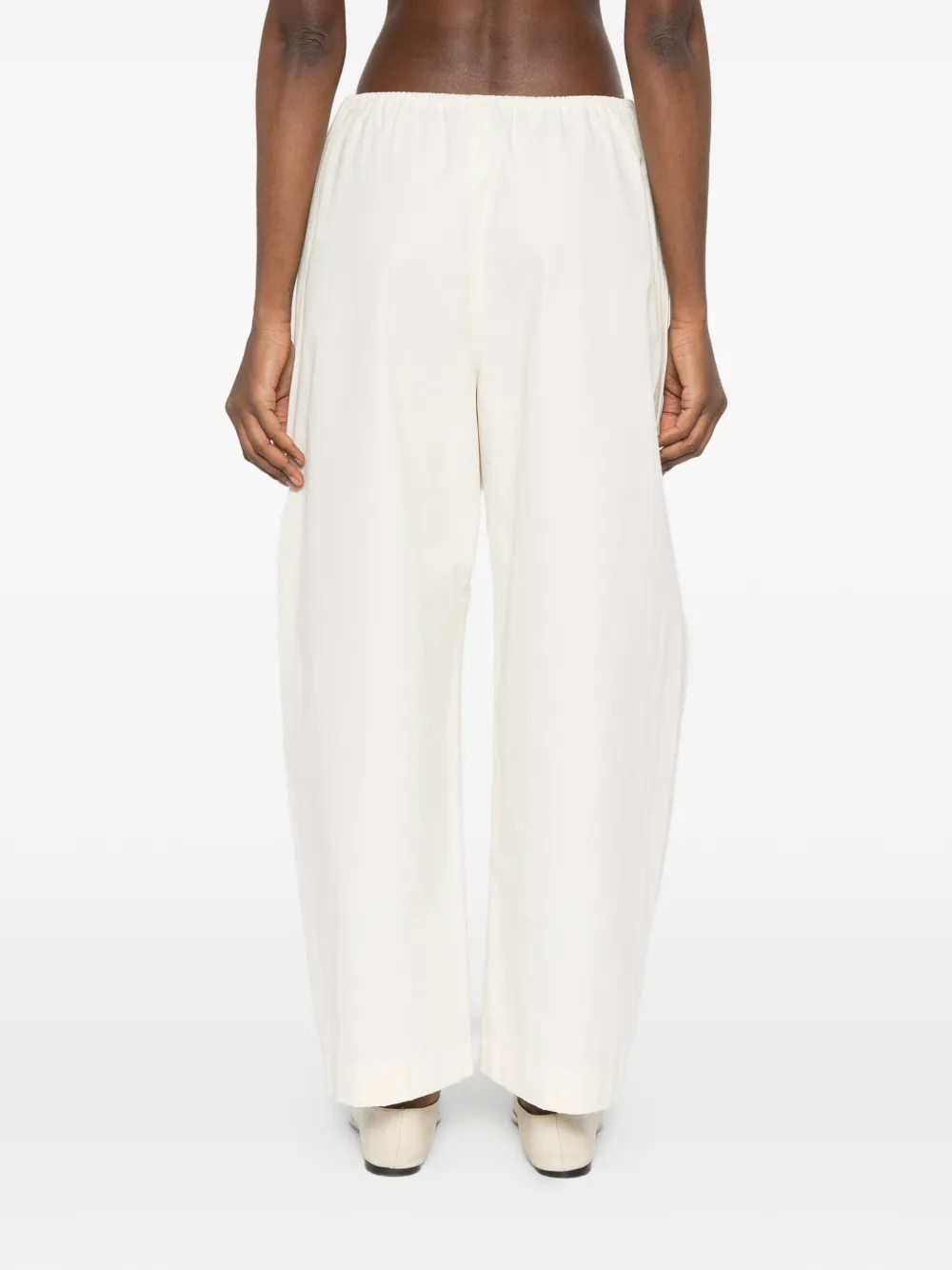Nanushka Broek met elastische taille Beige