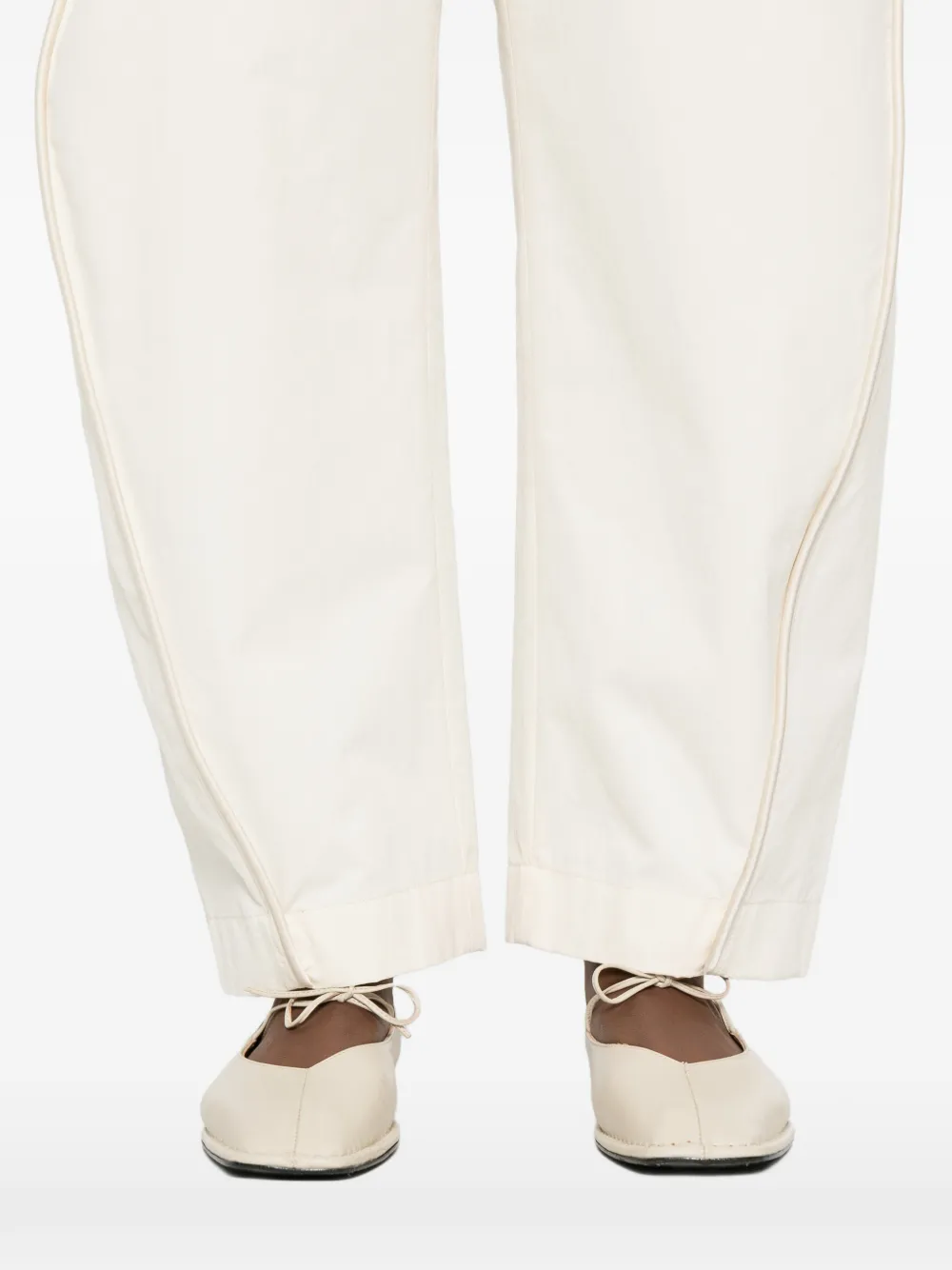 Nanushka Broek met elastische taille Beige
