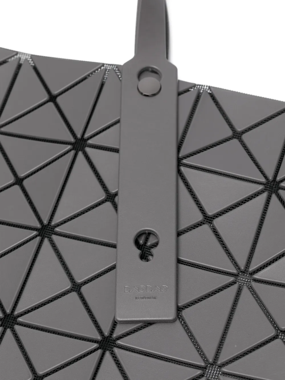 Issey Miyake Lucent Matte shopper met geometrische vlakken Grijs