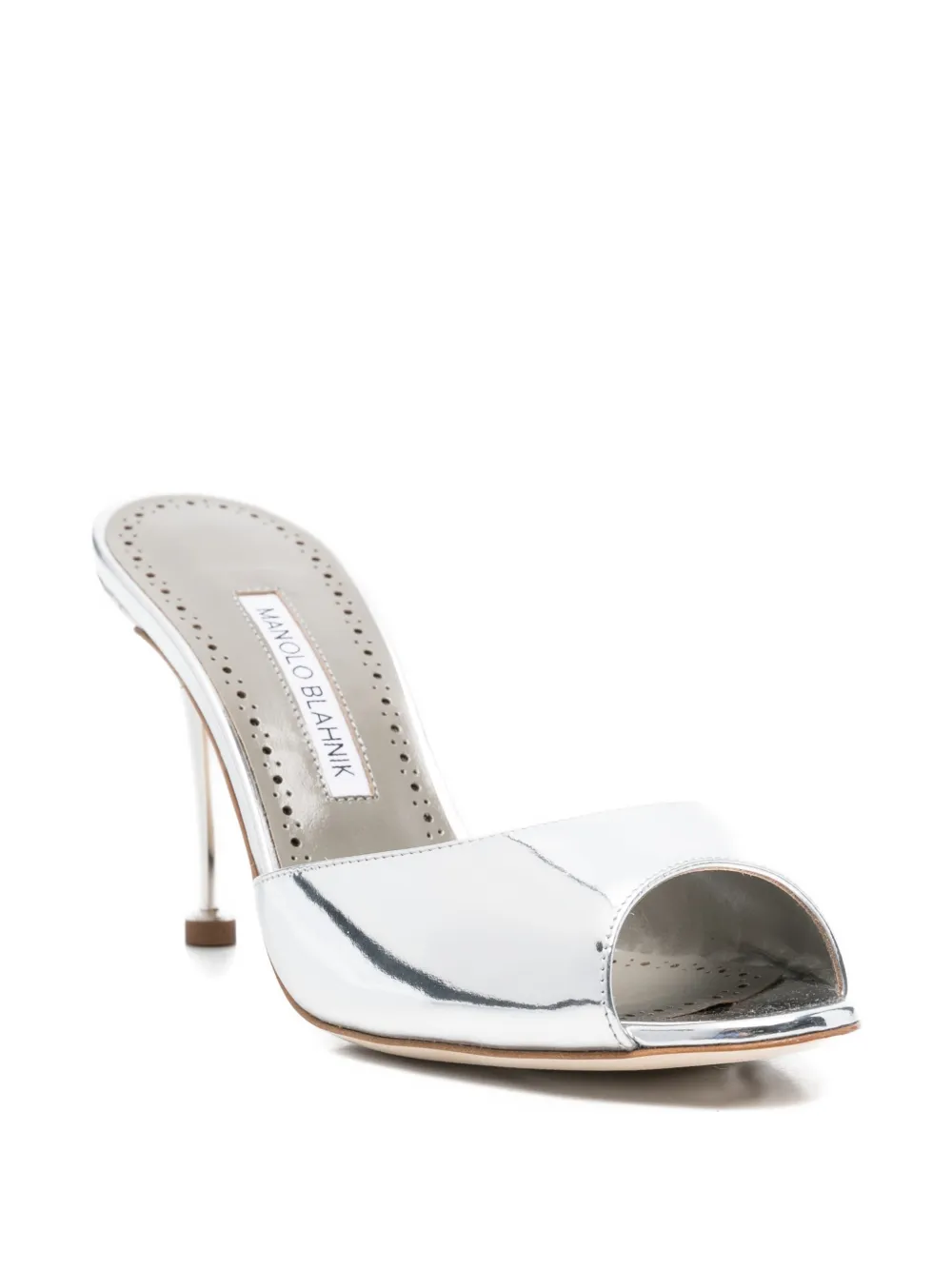 Manolo Blahnik Astucla pumps met puntige neus Zilver