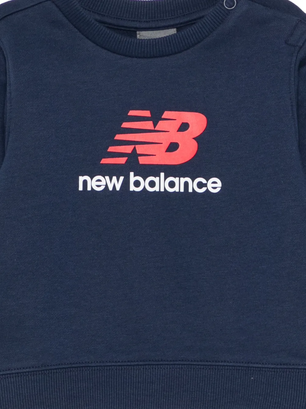 New Balance Logo-graphic Sweatshirt In Blue