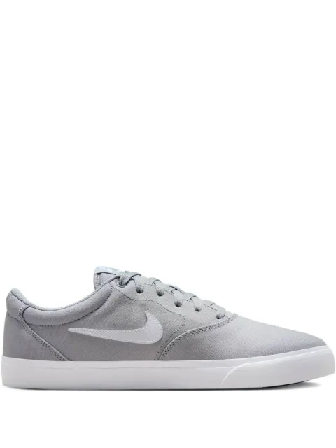 Nike tenis bajos Charge Solarsoft
