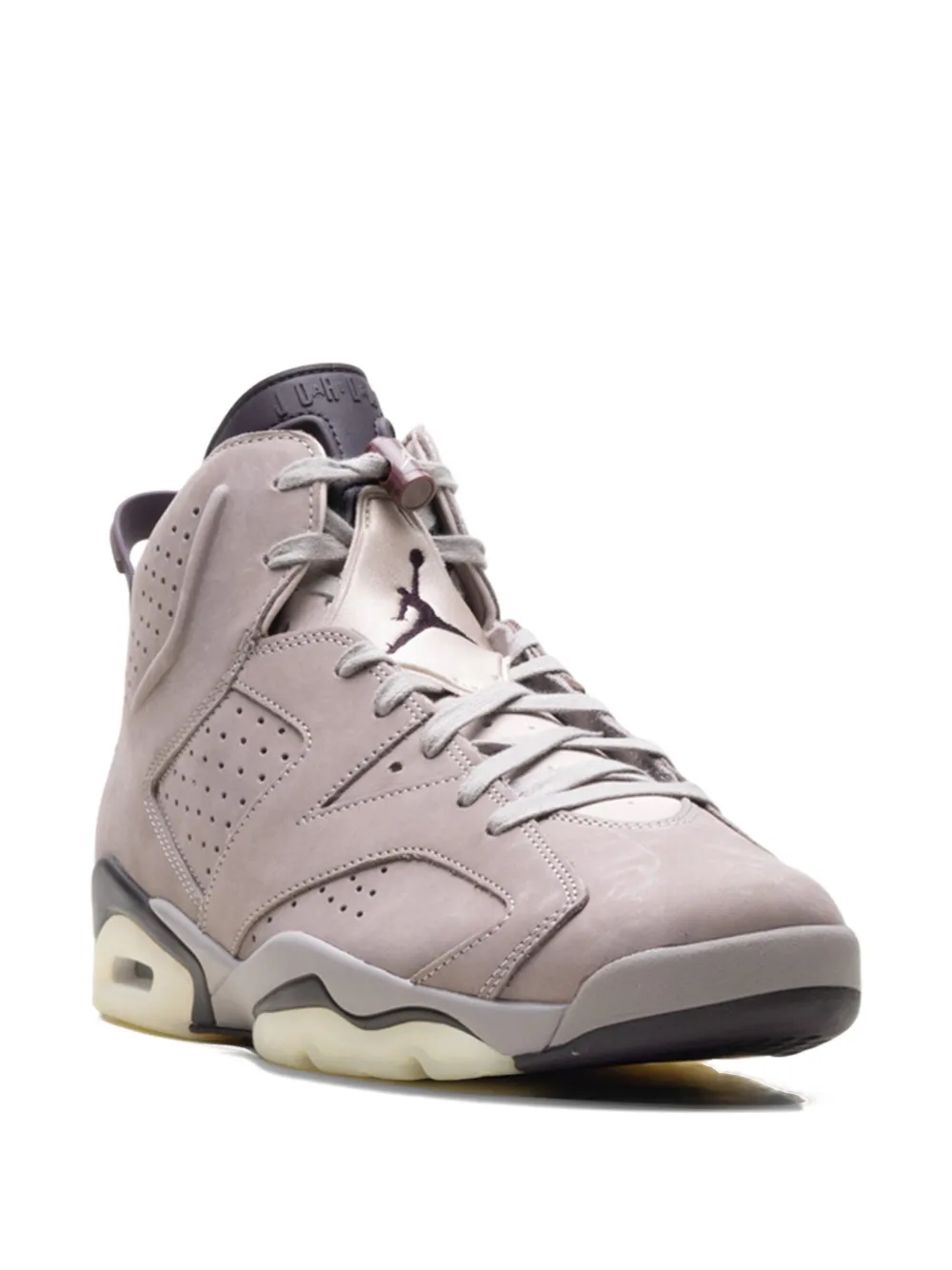 Jordan xx A Ma Maniére Air 6 Retro SP sneakers met geperforeerde details Paars