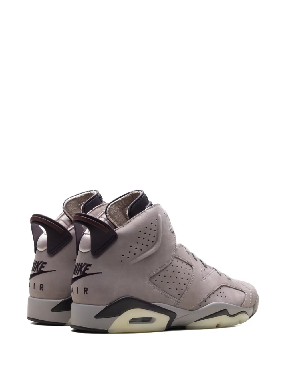 Jordan xx A Ma Maniére Air 6 Retro SP sneakers met geperforeerde details Paars