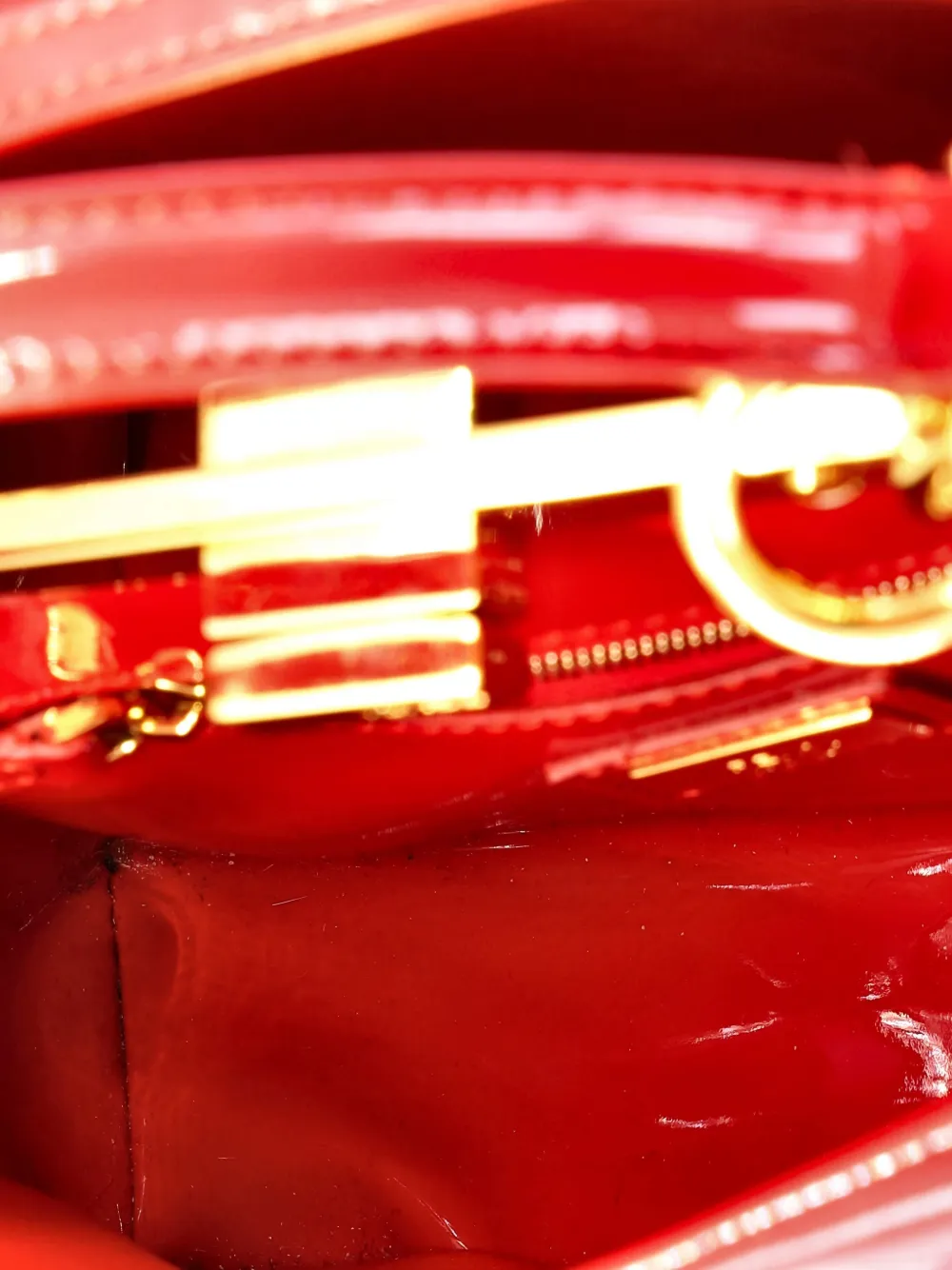 FENDI Pre-owned Peekaboo Iconic Bag Patent Mini Mini Satchel In Red