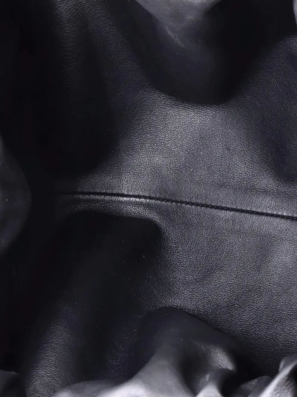 BOTTEGA VENETA Pre-owned The Pouch Leather Teen Clutch Bag In Black