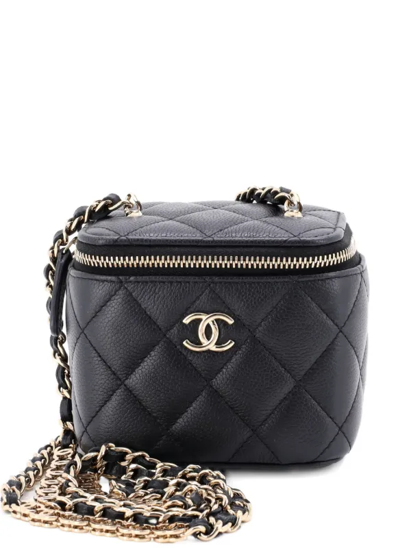 Chanel Pre-owned Tiny CC Link Vanity Case with Chain Quilted Caviar Mini Clutch Bag in Black