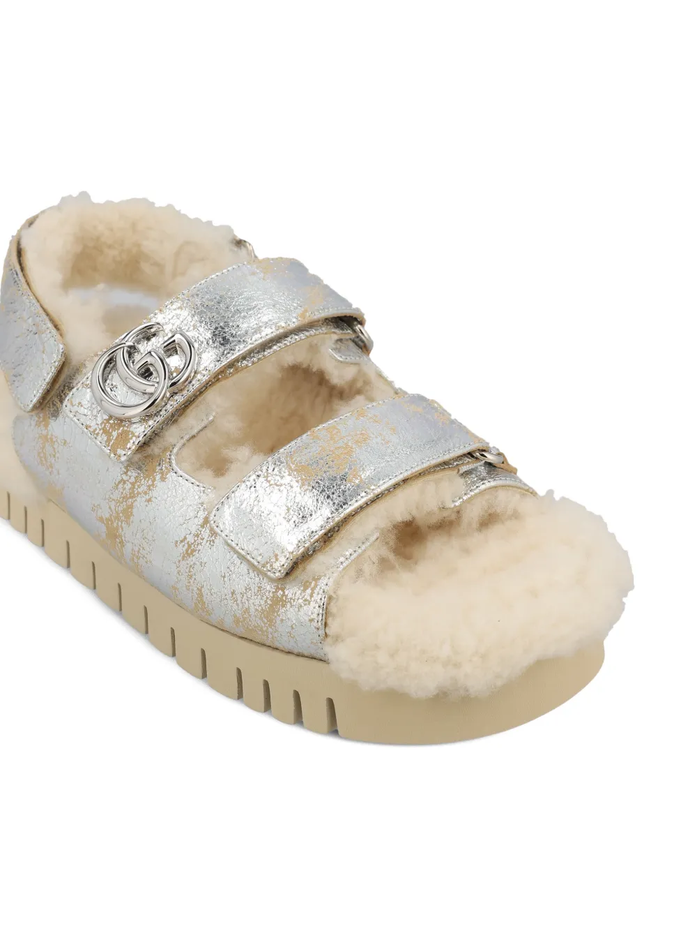 Gucci Metallic sandalen met logo Zilver