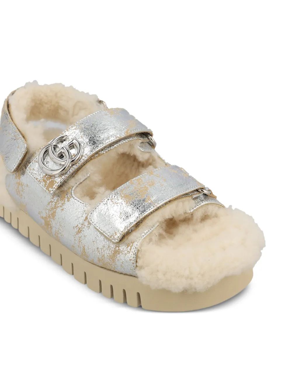 Gucci Metallic sandalen met logo Zilver
