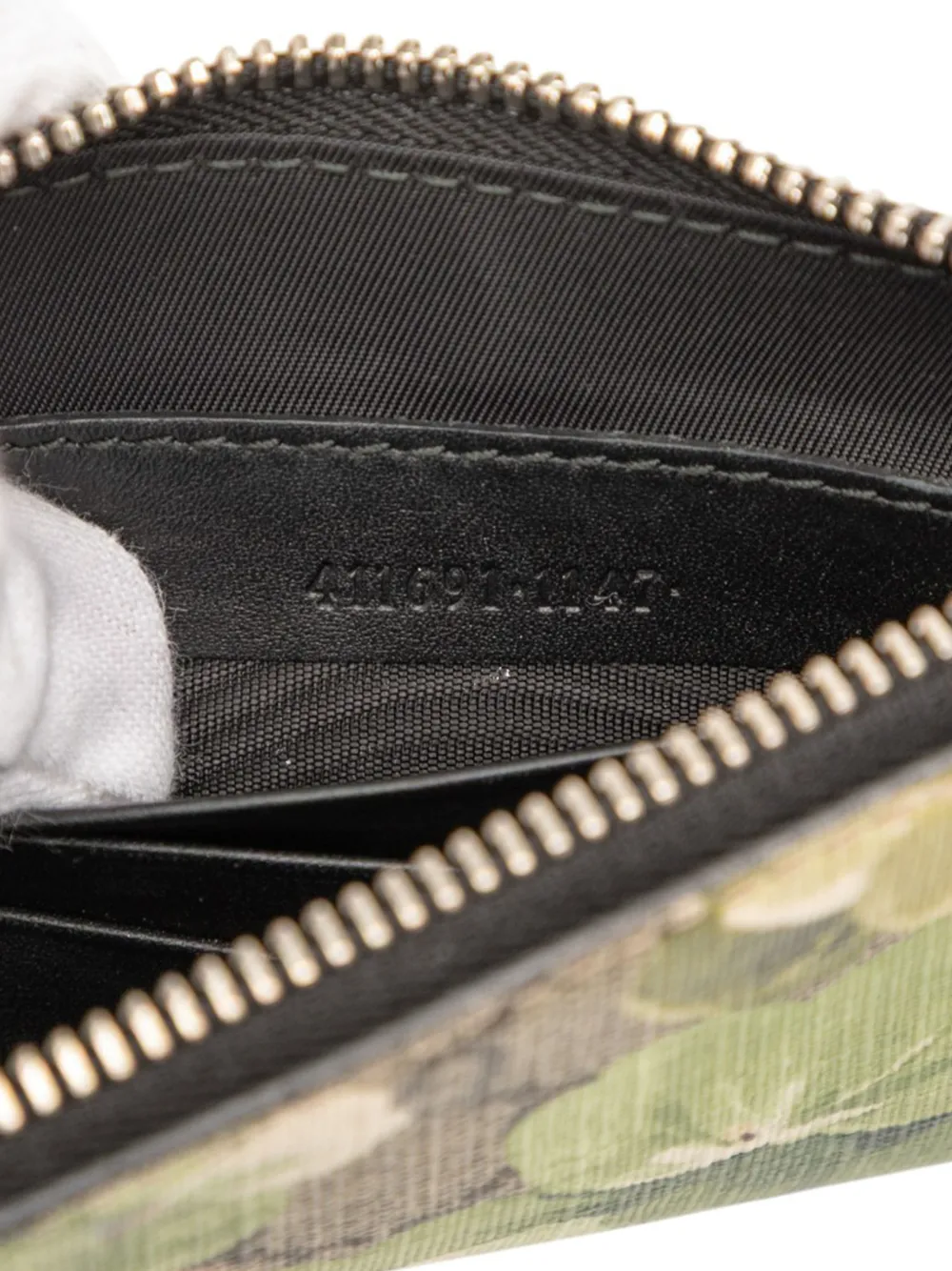 Pre-owned Gucci 2000-2015 Gg Supreme Blooms Clutch Bag In Brown