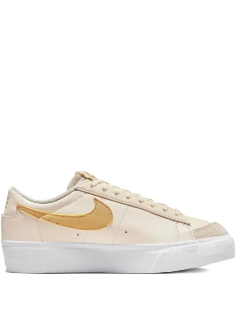 Nike tenis bajos Blazer