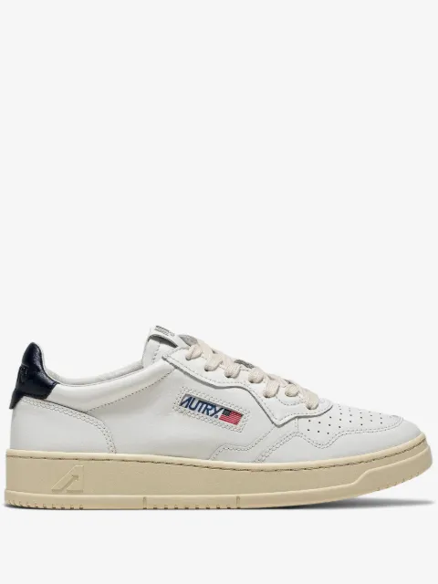 Autry Medalist low sneakers in white and space leather