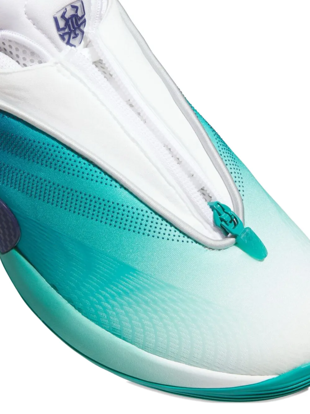 adidas  D.O.N Issue 7 sneakers | Performance Trainers | Image 2