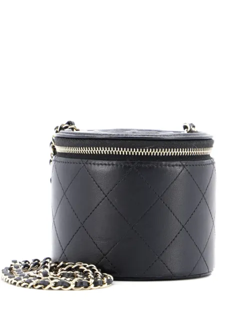 CHANEL Pre-Owned CC Round Vanity Case with Chain Quilted Lambskin Mini clutch bag
