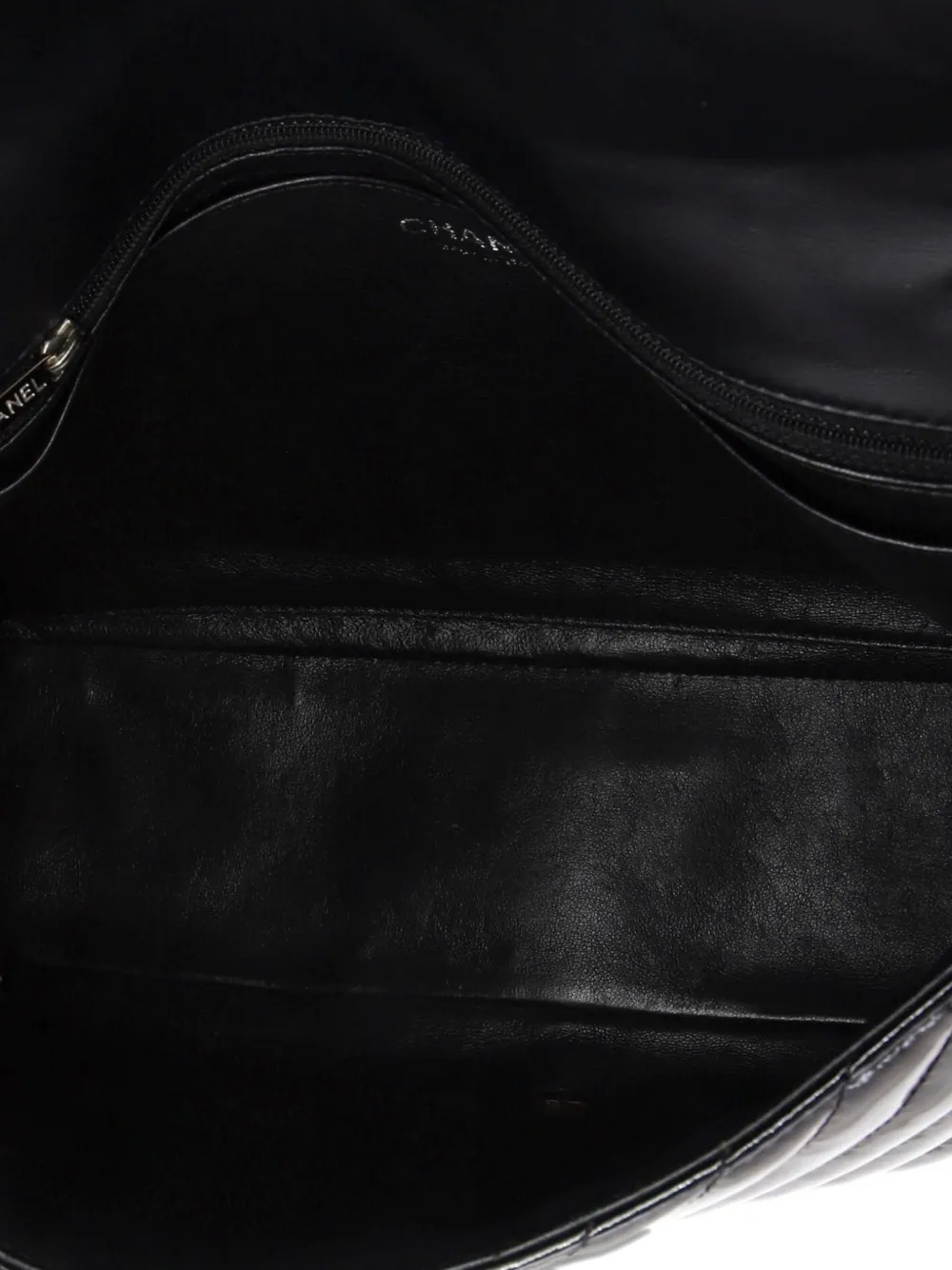 CHANEL Pre-owned Classic Single Flap Bag Chevron Patent Maxi Shoulder Bag In Black