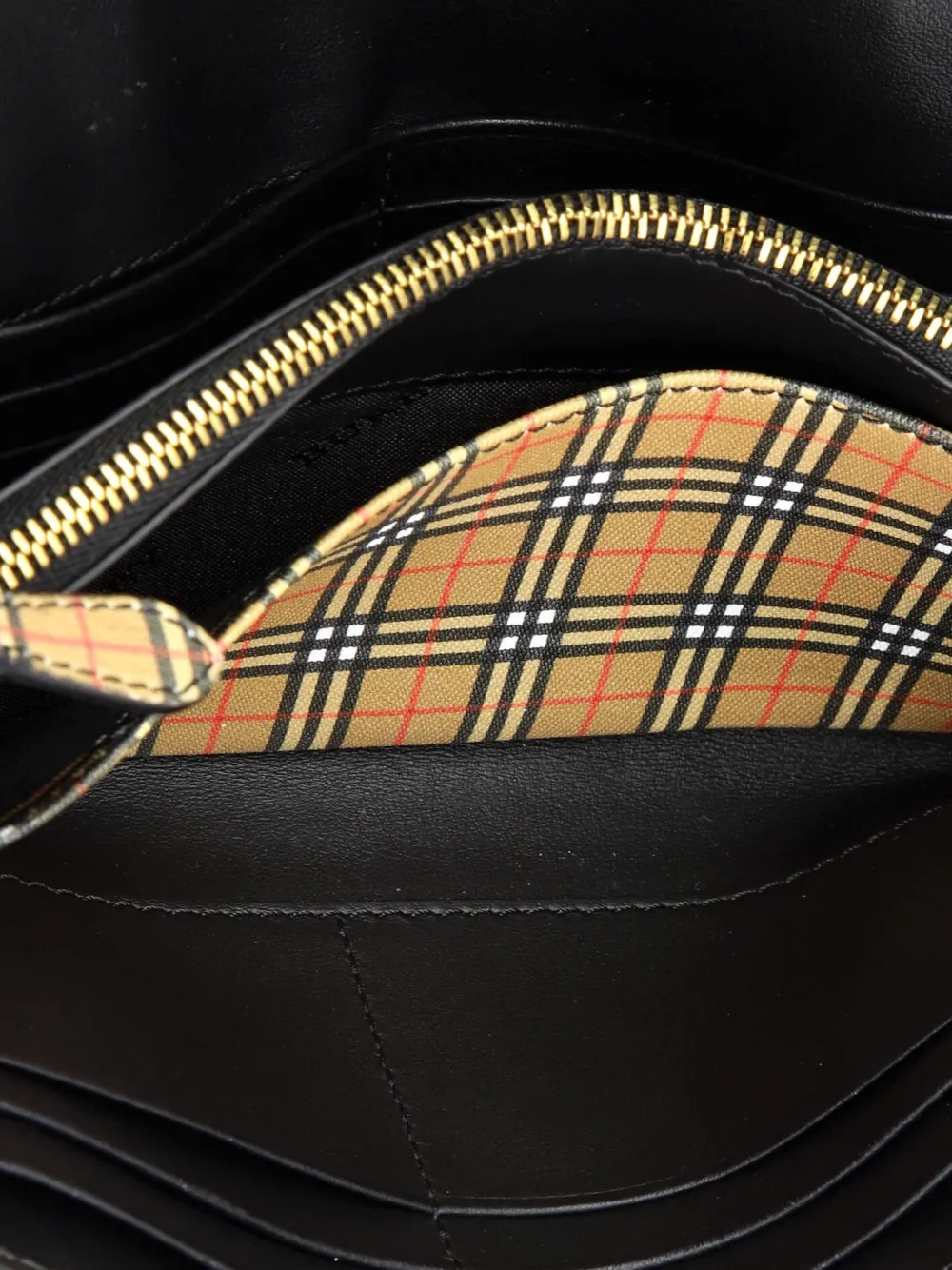 BURBERRY Pre-owned Henley Wallet On Chain Vintage Check Canvas And Leather Crossbody Bag In Black