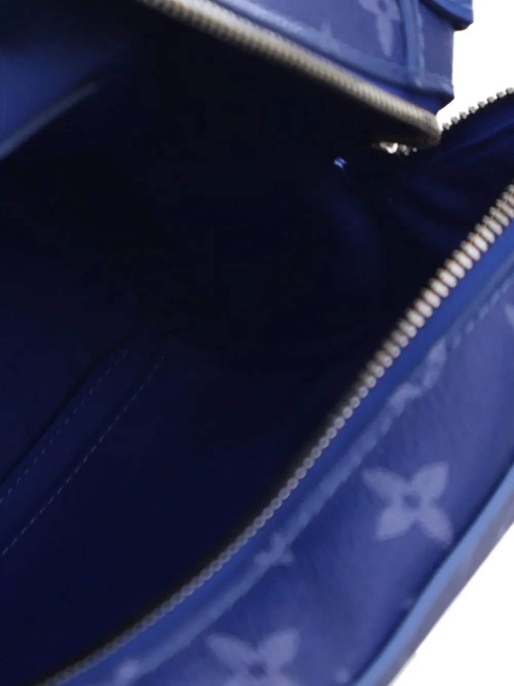 Louis Vuitton Pre-Owned 2020 Monogram Clouds Soft Trunk Messenger crossbody bag | Pre-Owned | Image 2