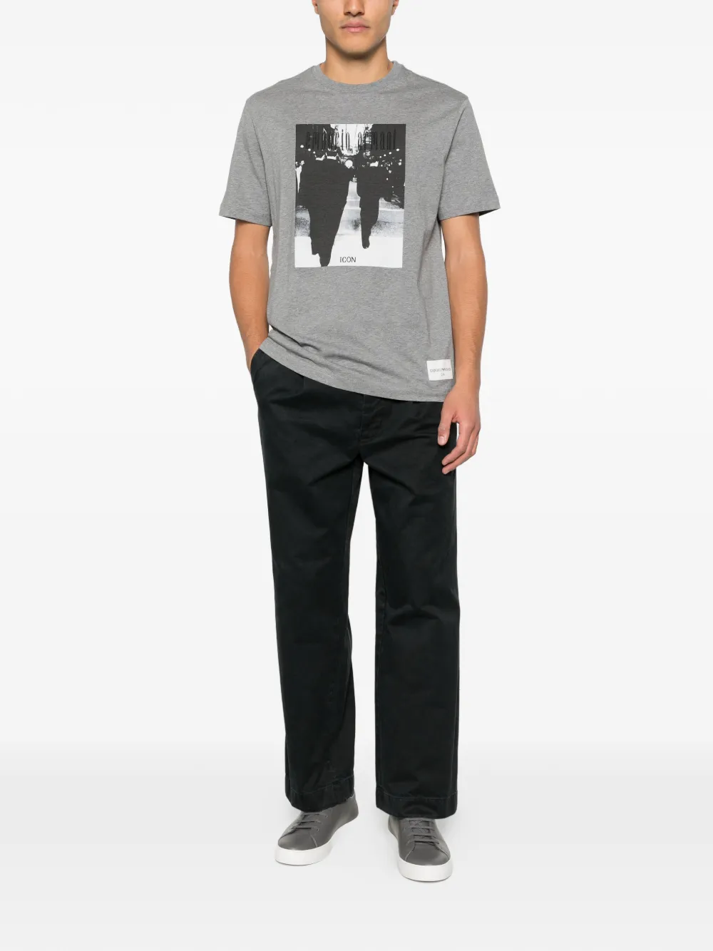 Emporio Armani graphic-print T-shirt - Grijs