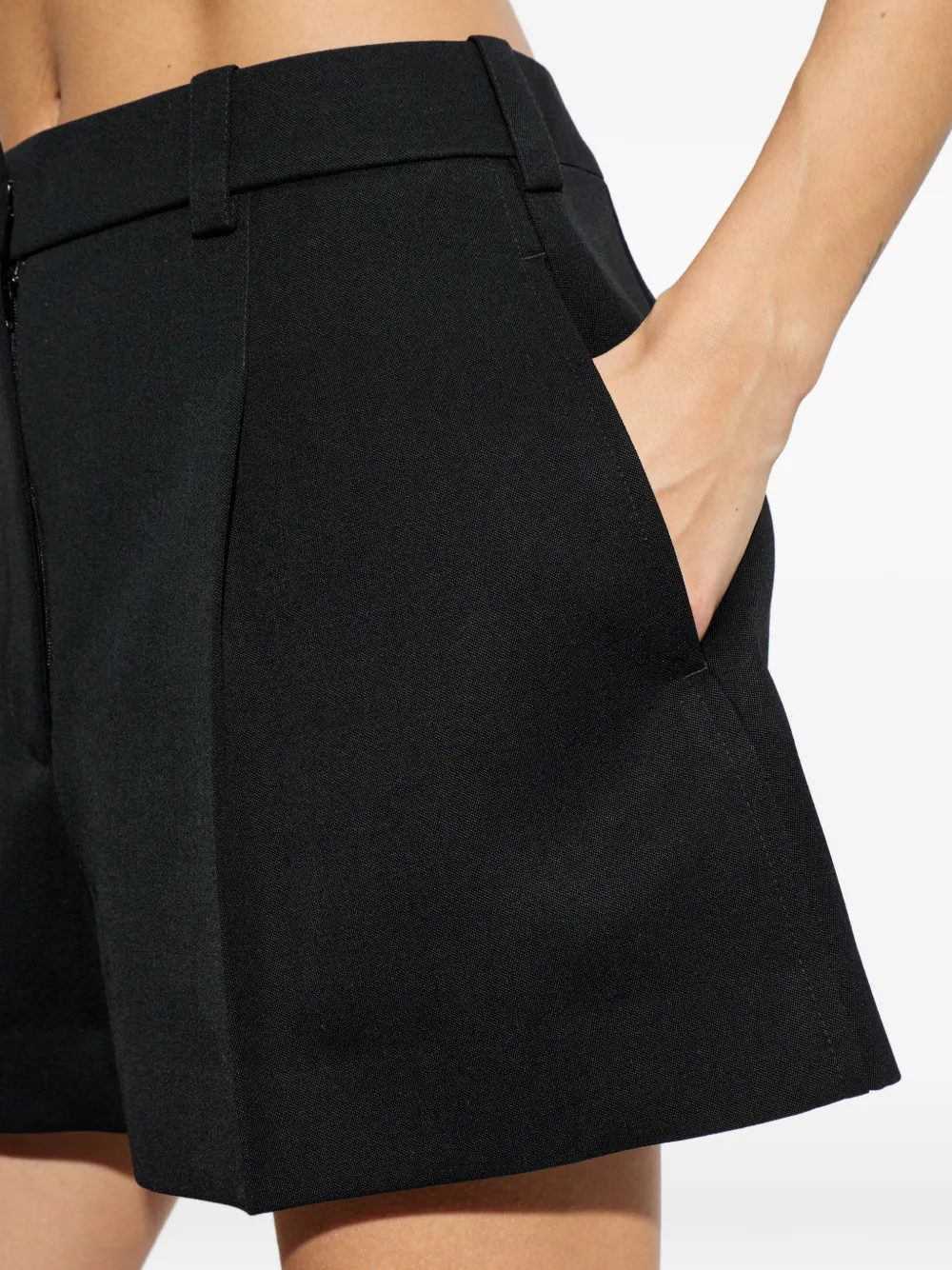 Givenchy Geplooide shorts Zwart