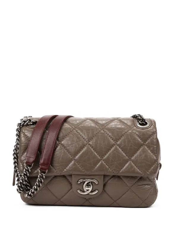 Chanel Pre-owned Medium Portobello Flap Quilted-design Shoulder Bag in Grey