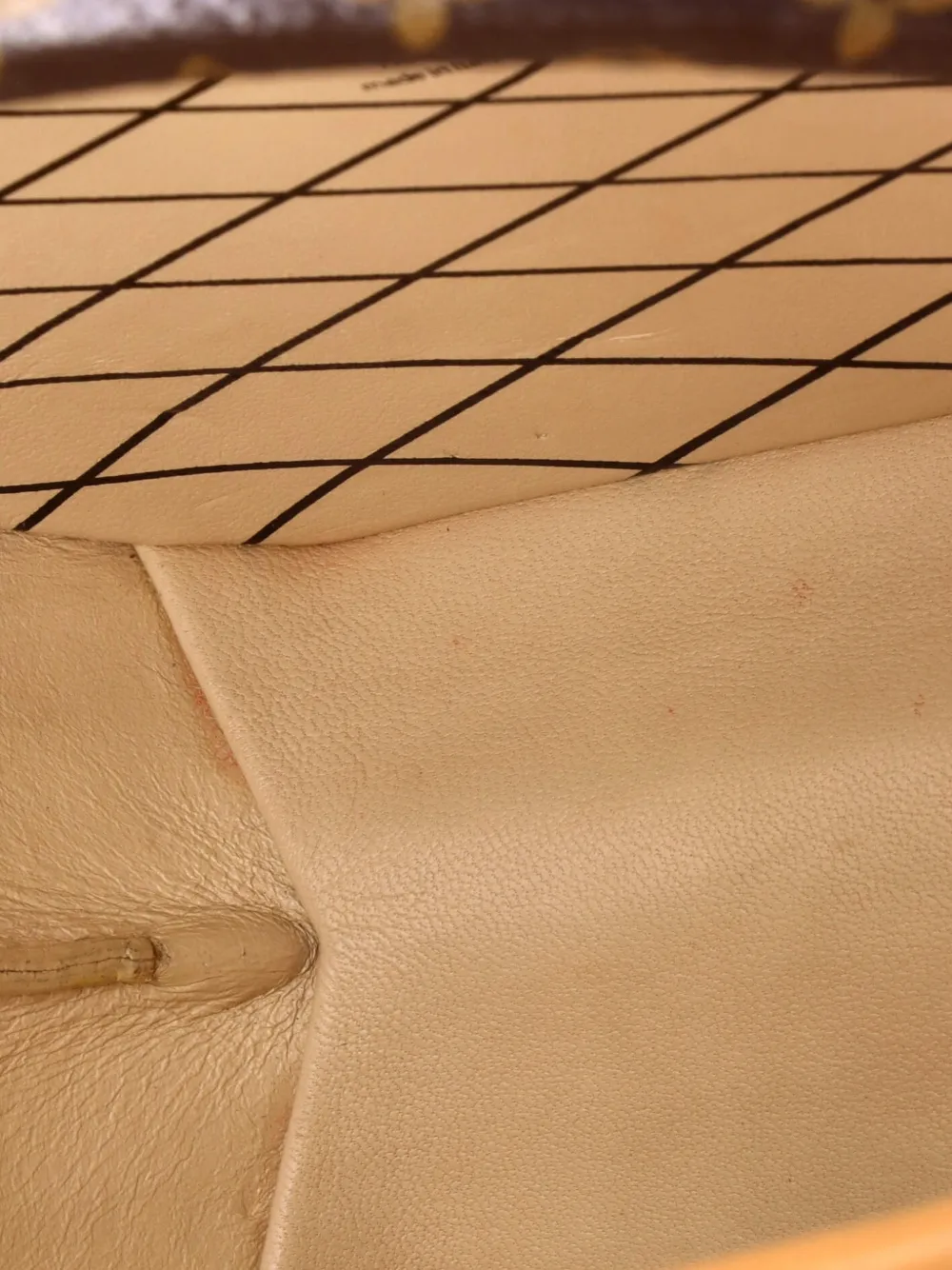 Pre-owned Louis Vuitton Petite Boite Chapeau Bag Monogram Canvas Crossbody Bag In Brown